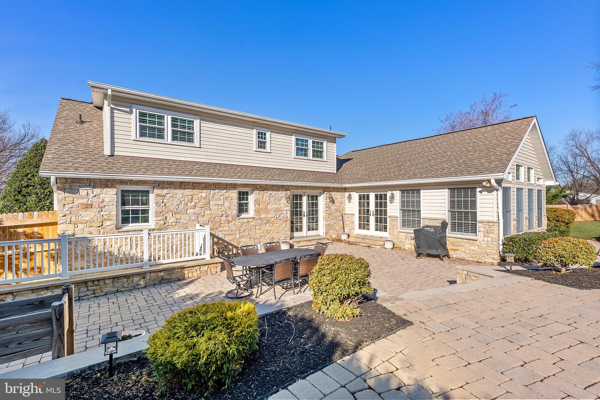 FLOHRVILLE - Residential