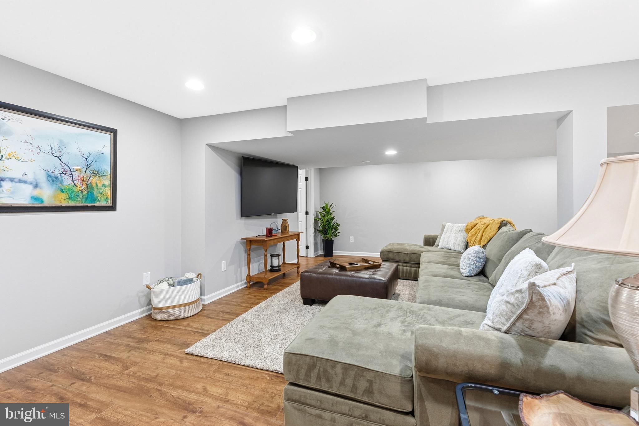 FLOHRVILLE - Residential