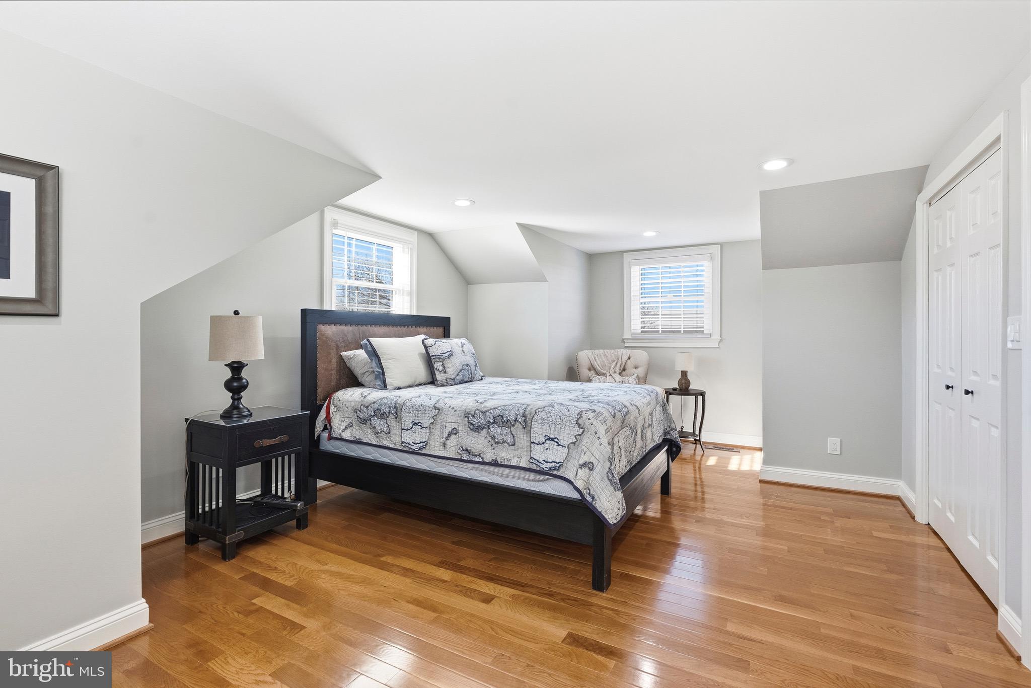 FLOHRVILLE - Residential