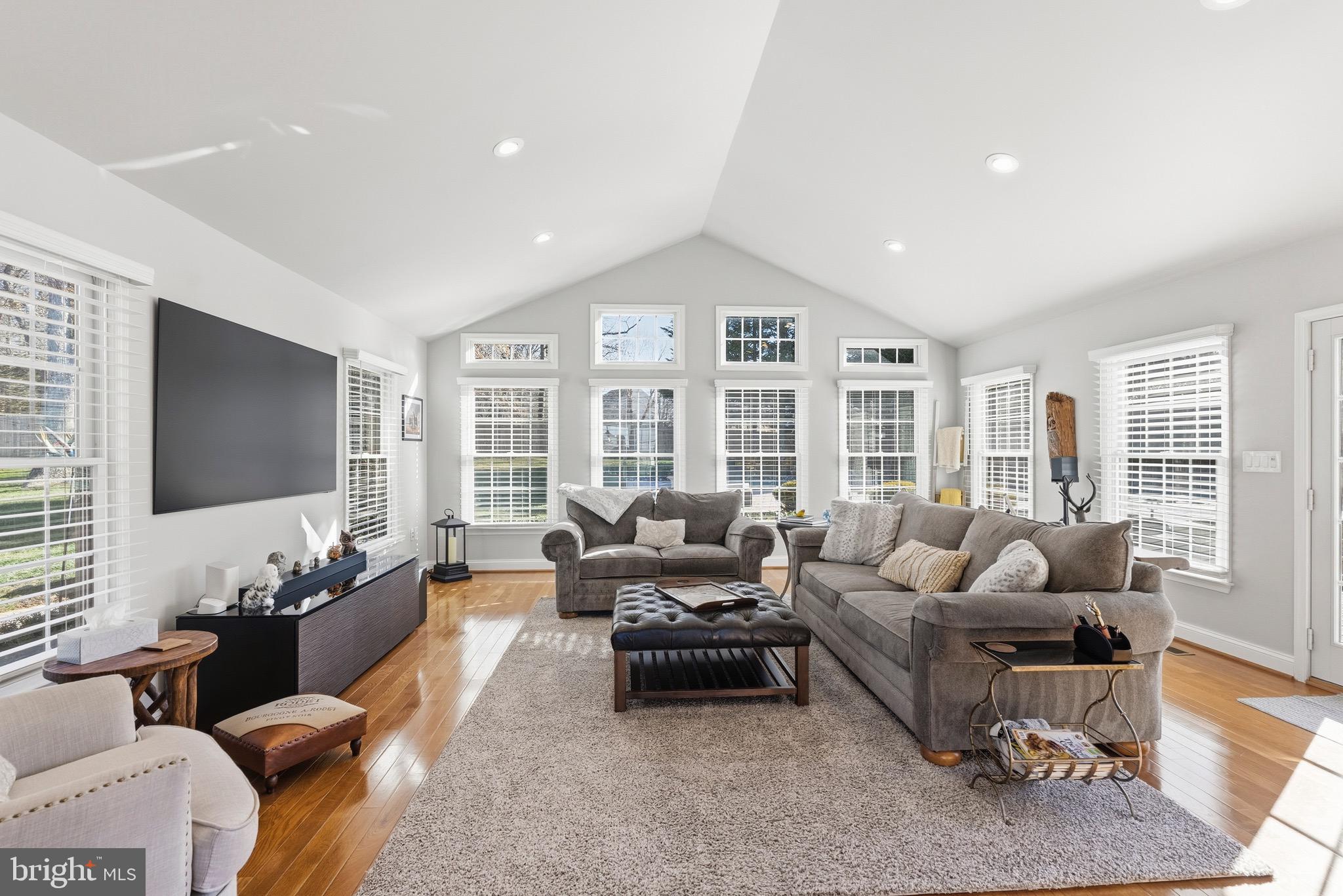 FLOHRVILLE - Residential