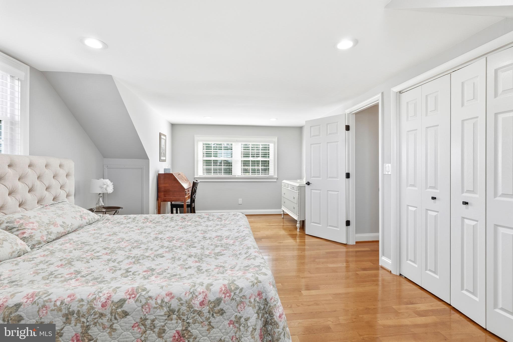 FLOHRVILLE - Residential