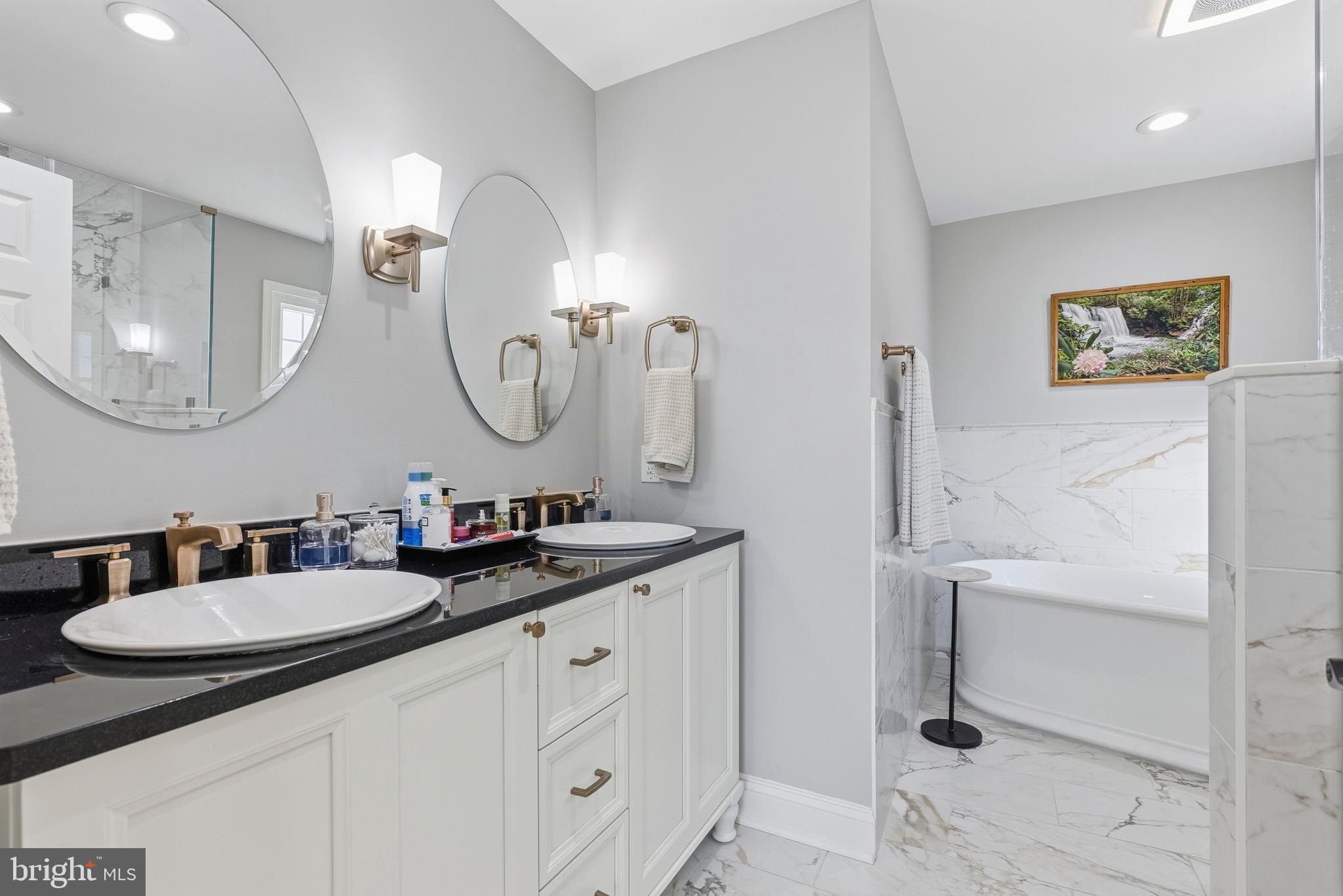 FLOHRVILLE - Residential