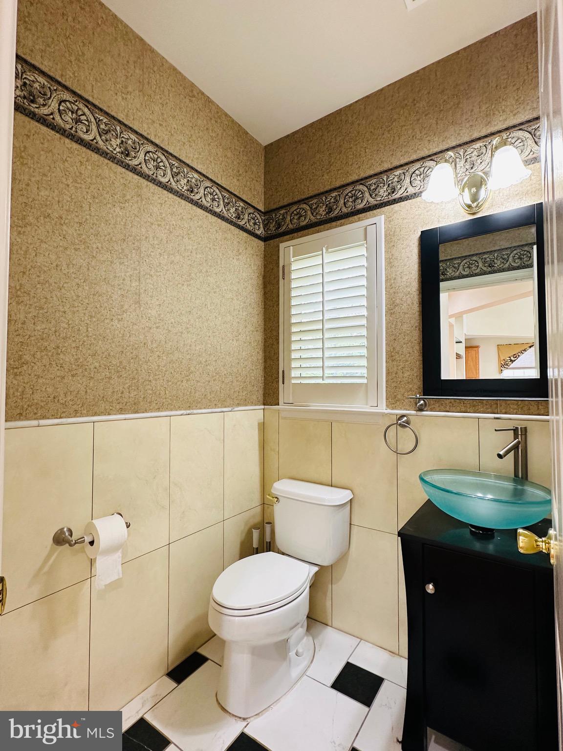 NORTH RIDGE - Residential Lease