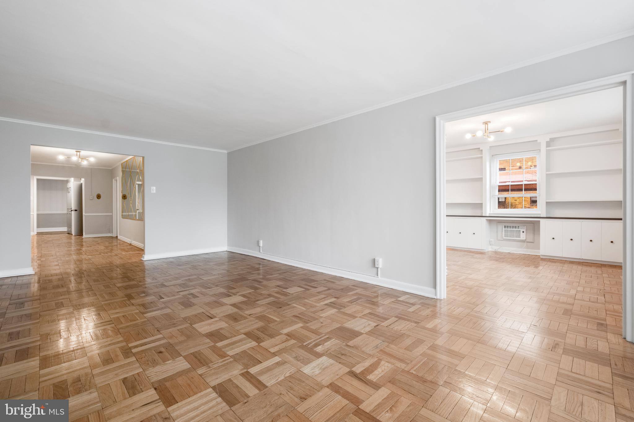 WYNNEWOOD PLAZA - Residential