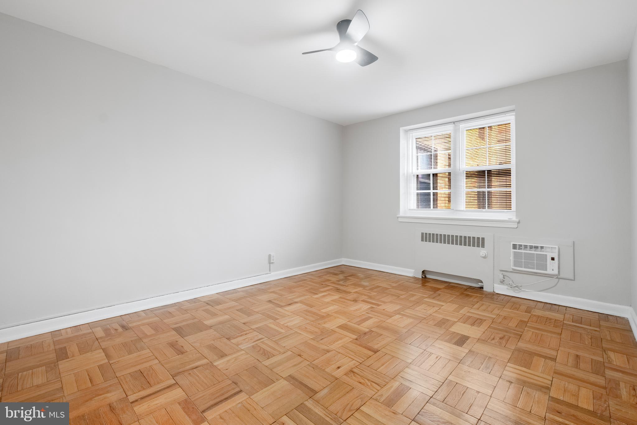 WYNNEWOOD PLAZA - Residential