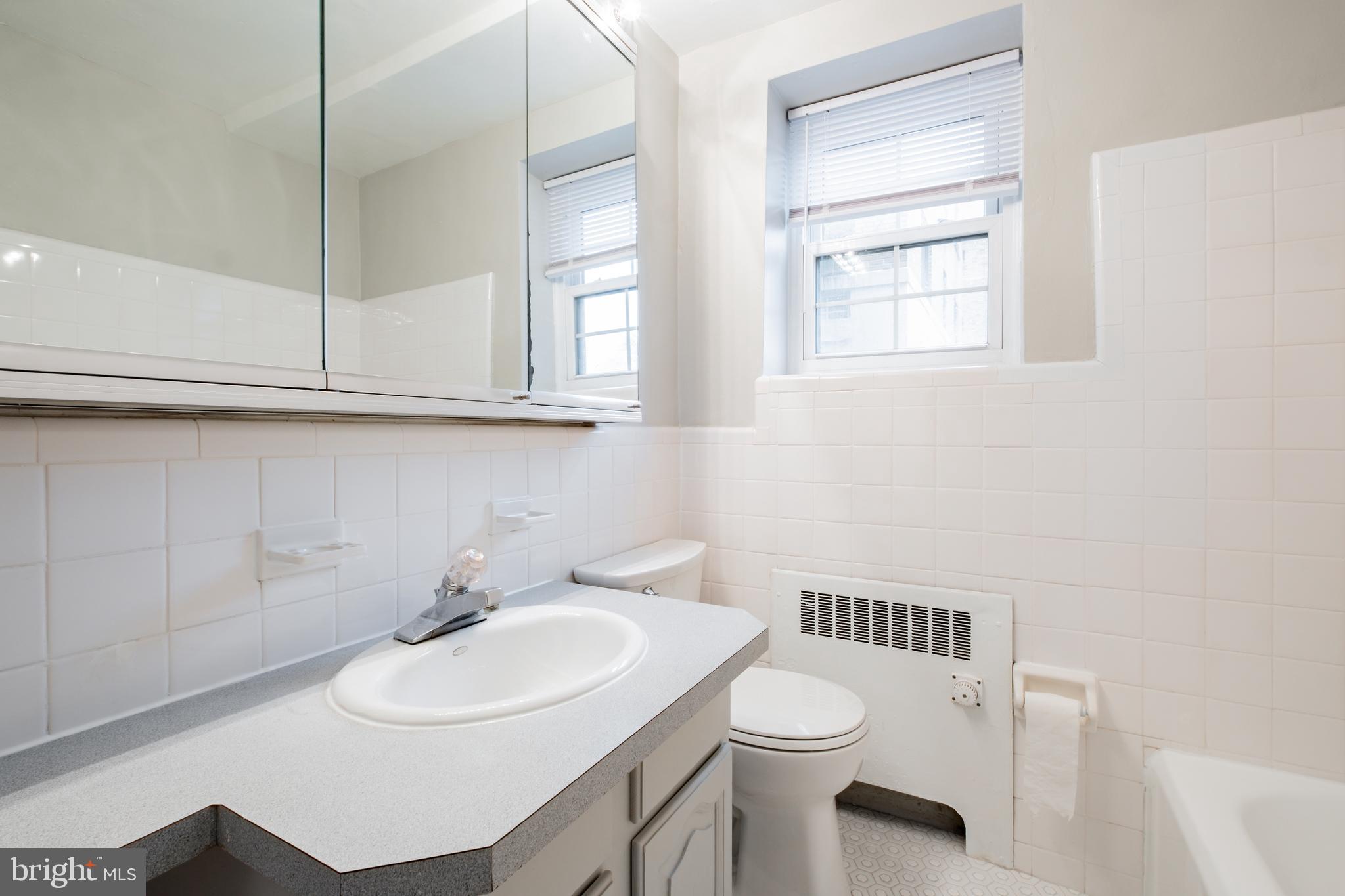 WYNNEWOOD PLAZA - Residential