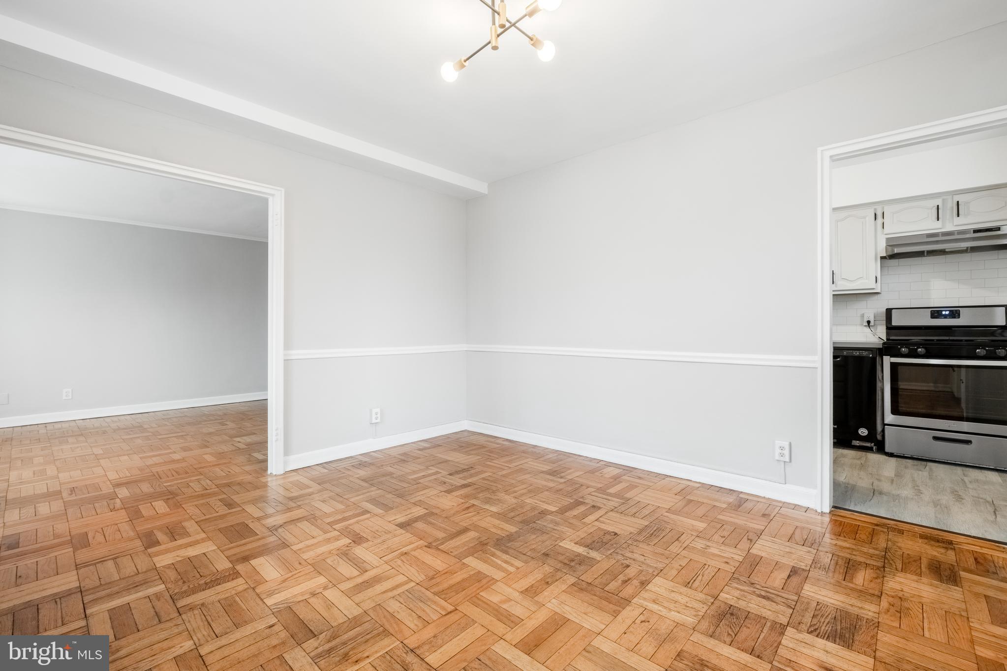 WYNNEWOOD PLAZA - Residential