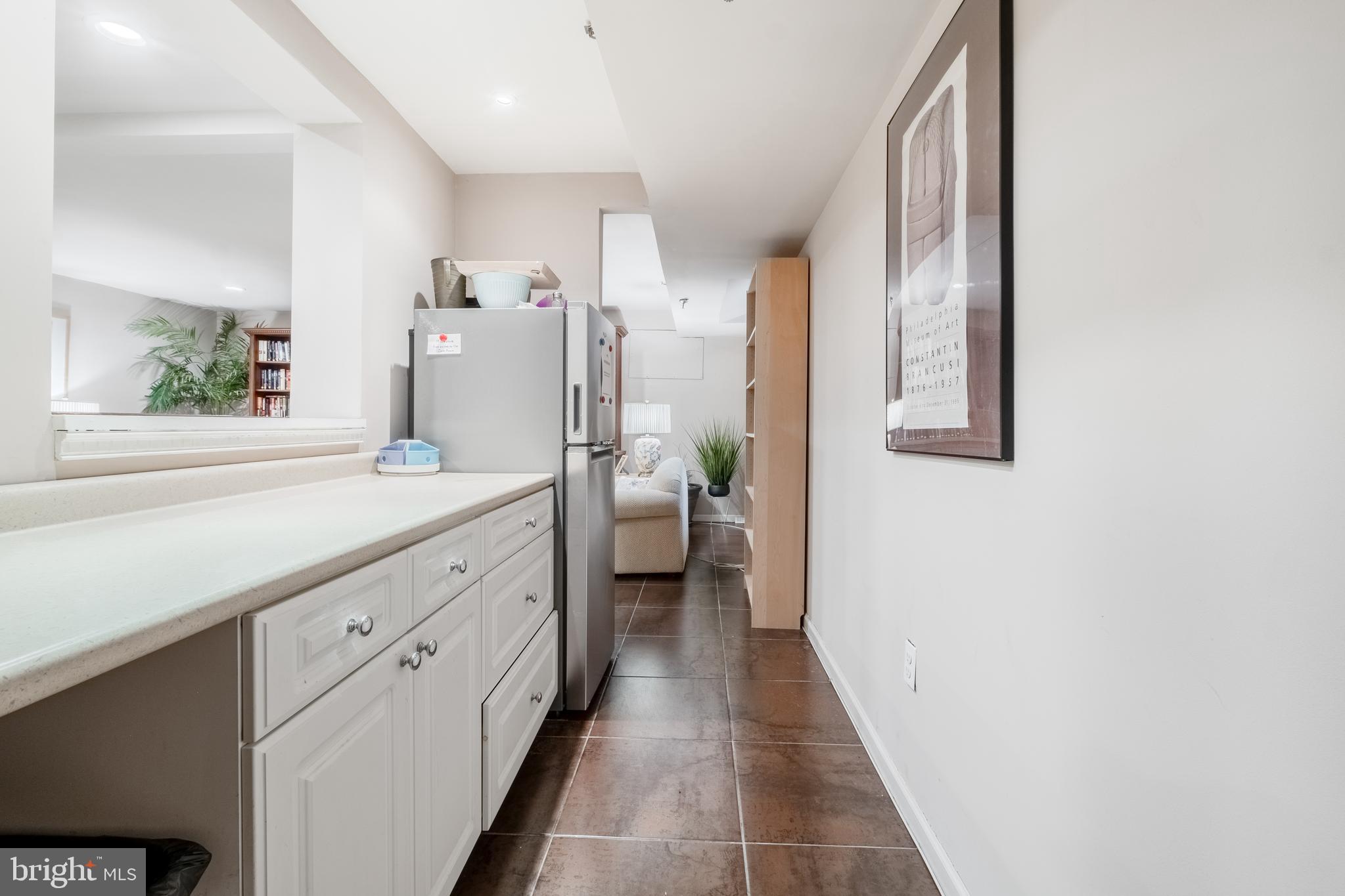 WYNNEWOOD PLAZA - Residential