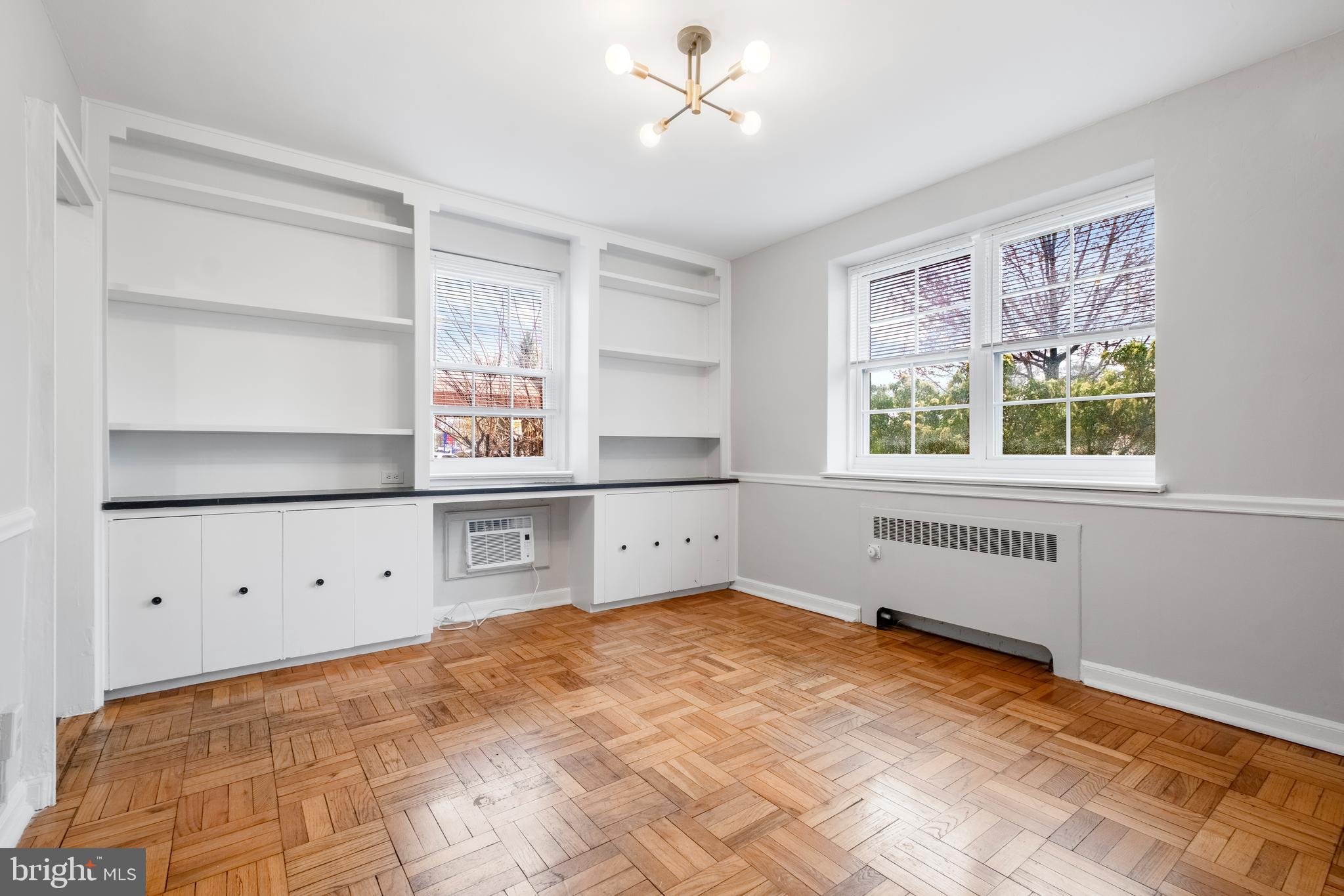 WYNNEWOOD PLAZA - Residential