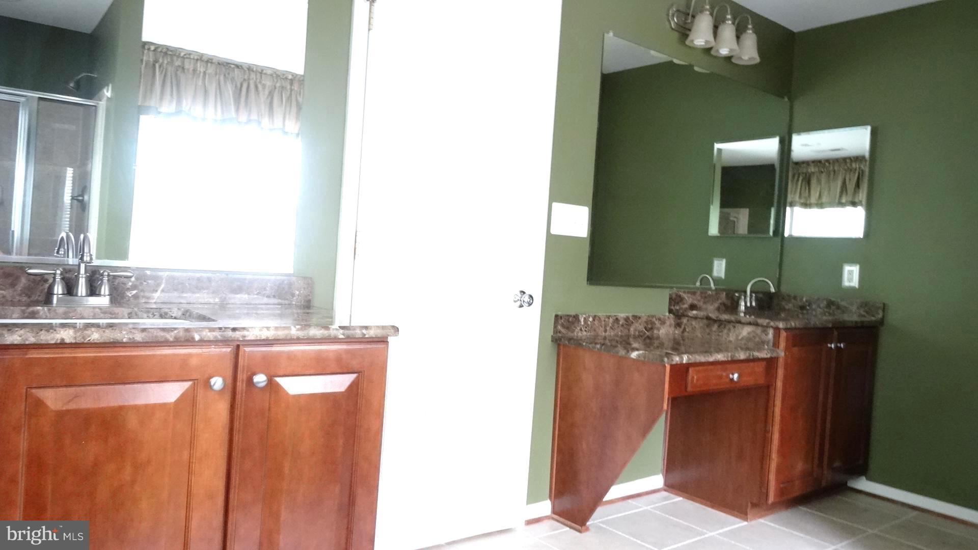 LEE'S CROSSING - Residential