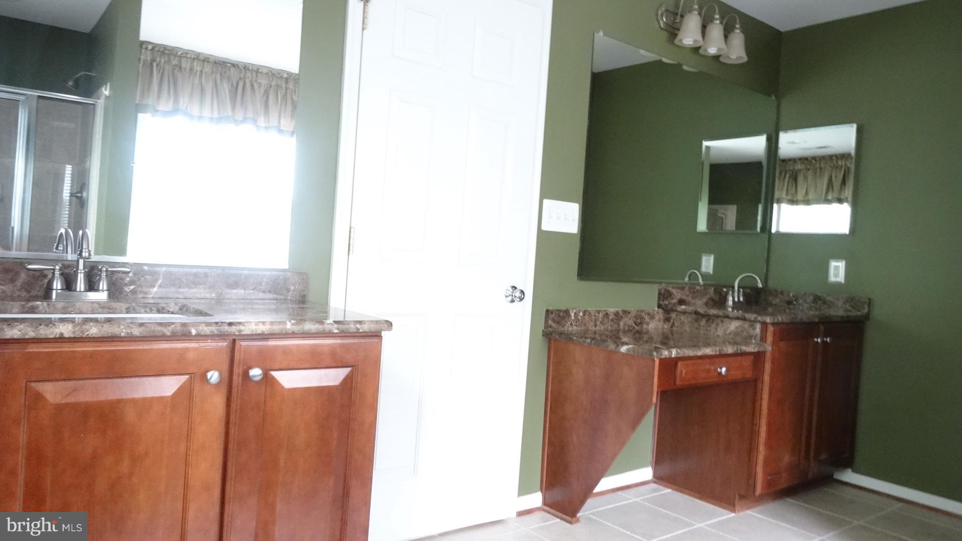 LEE'S CROSSING - Residential