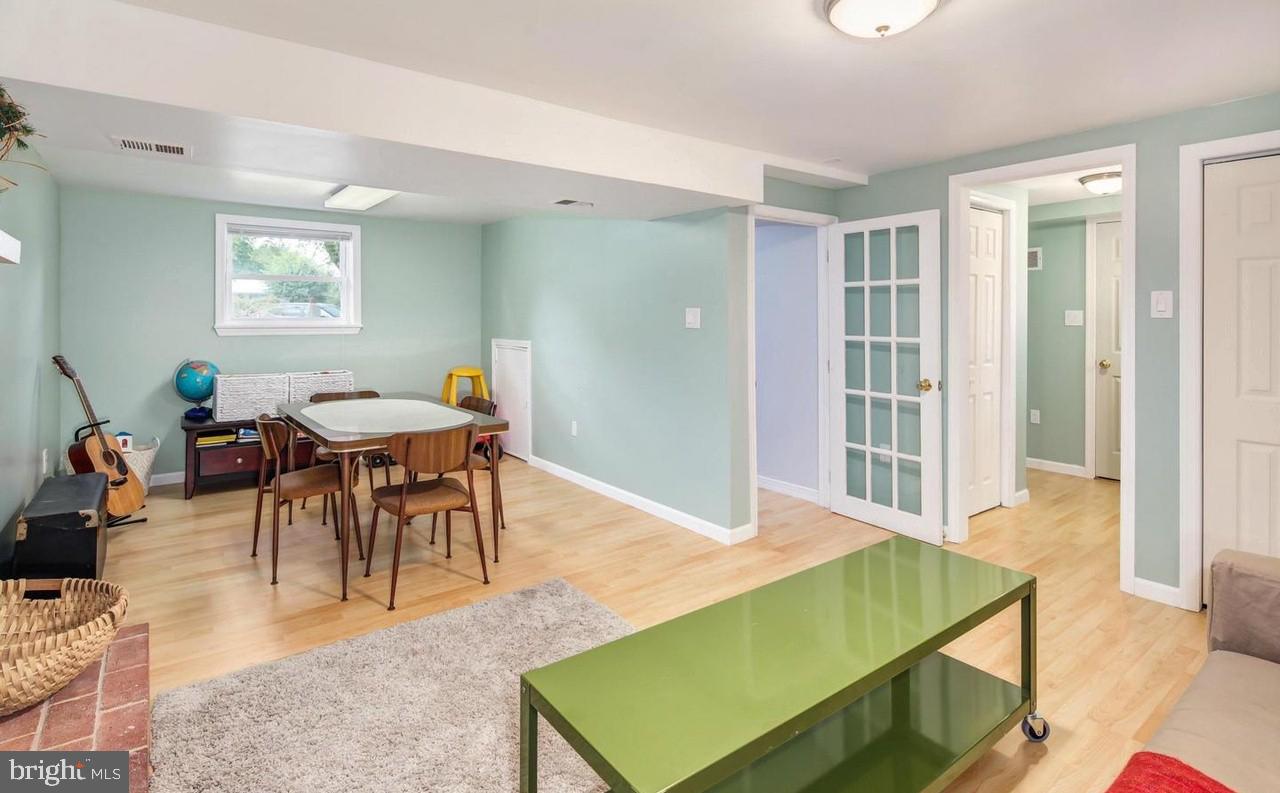 HUNGERFORD - Residential Lease