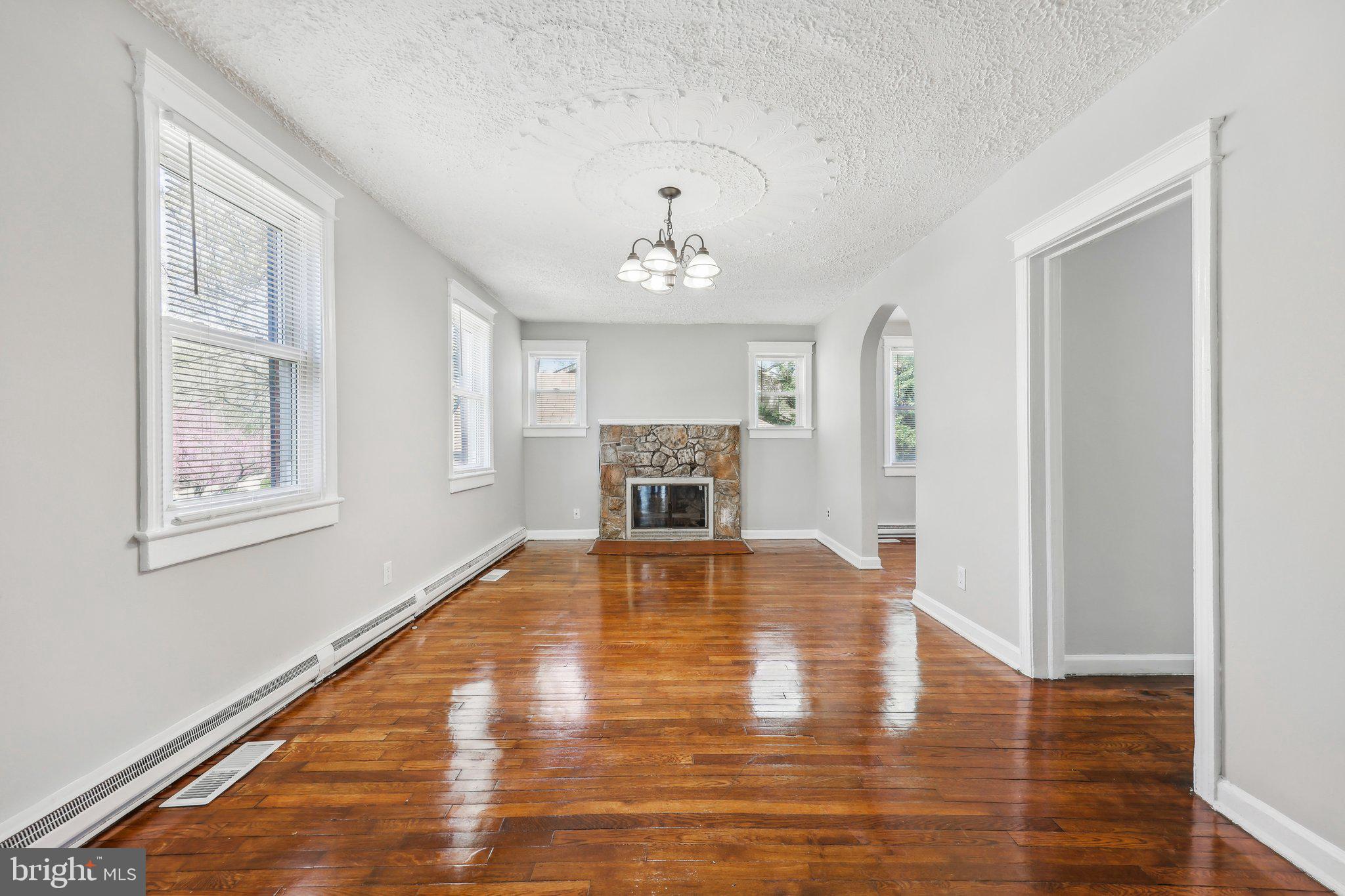 GLENARDEN HEIGHTS - Residential