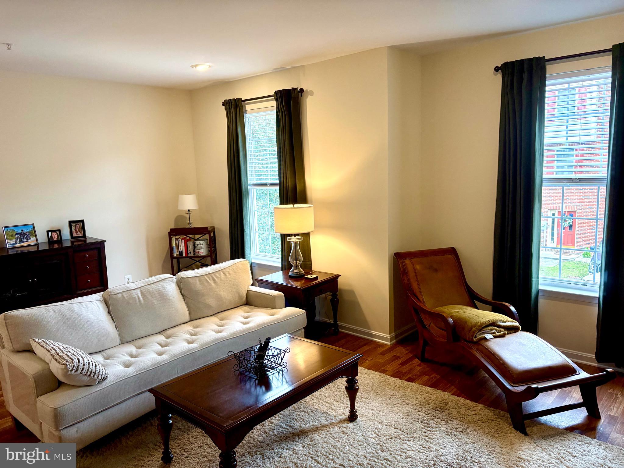 RIVER OAKS - Residential