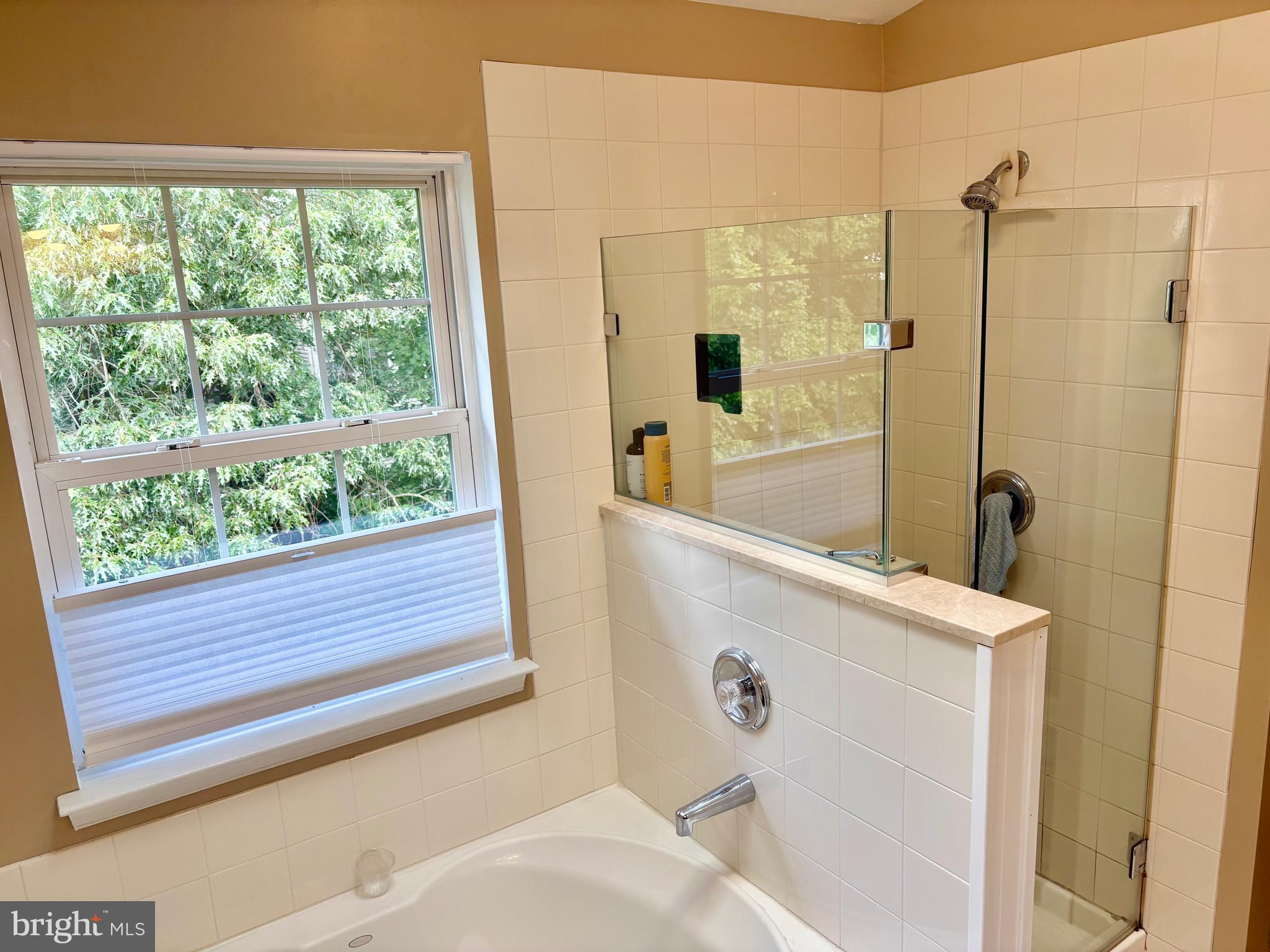 RIVER OAKS - Residential