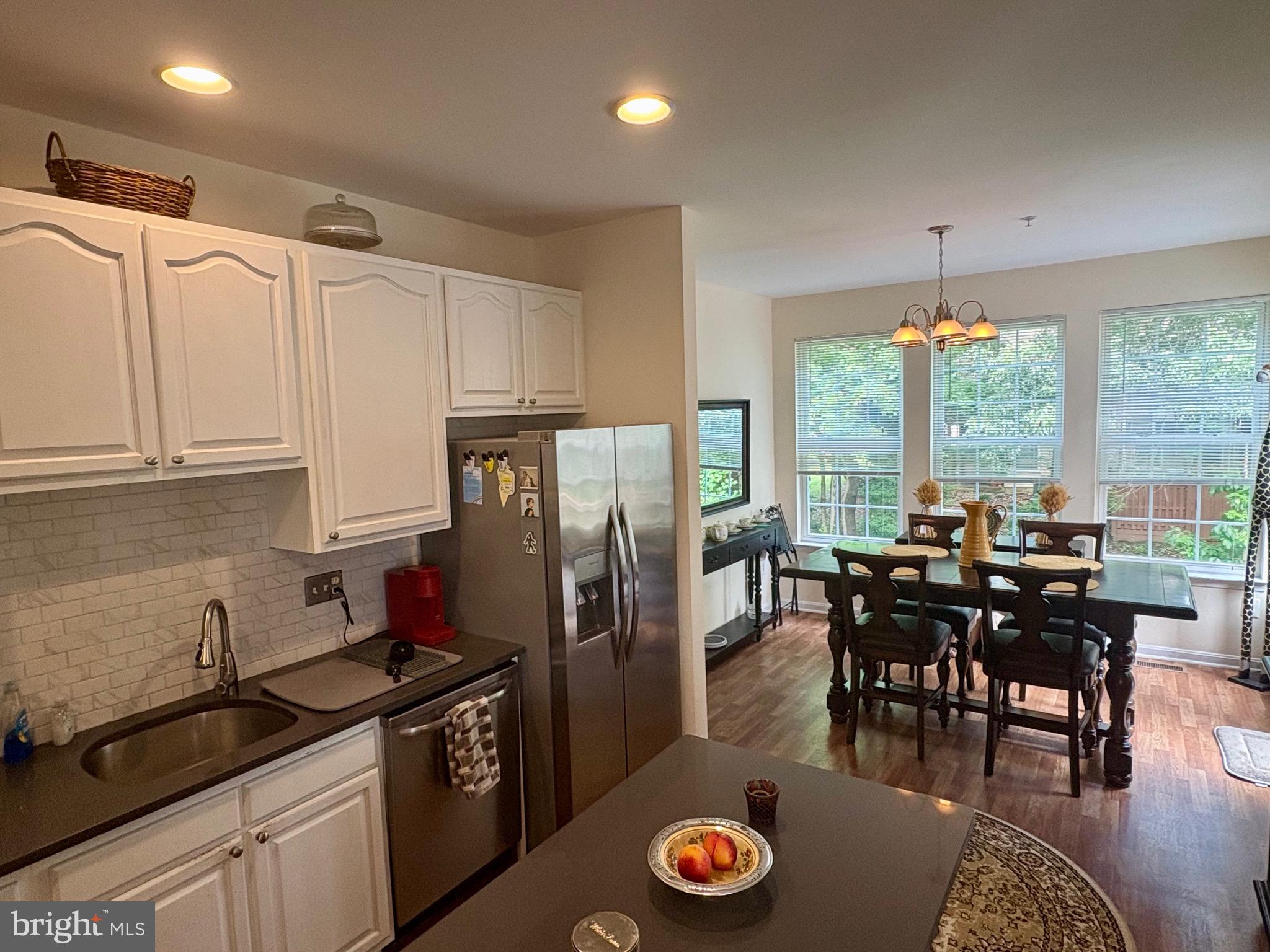 RIVER OAKS - Residential