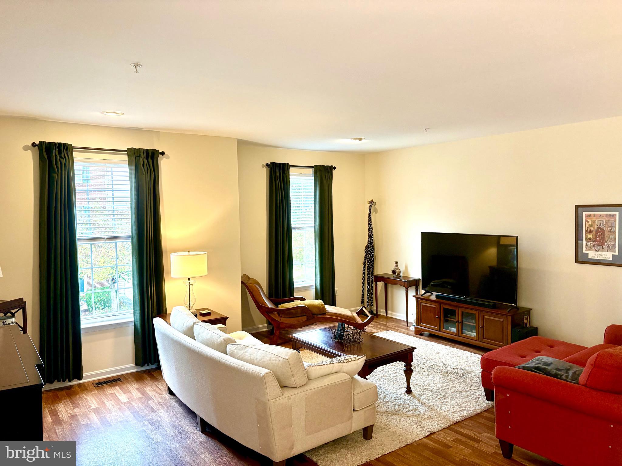 RIVER OAKS - Residential