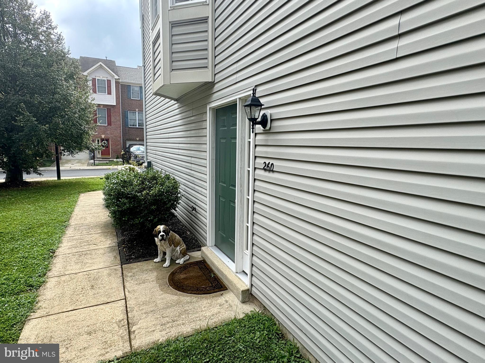 260 BRAXTON WAY