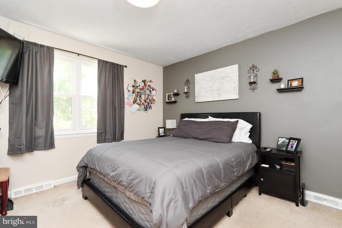 THE HIGHLANDS - Residential