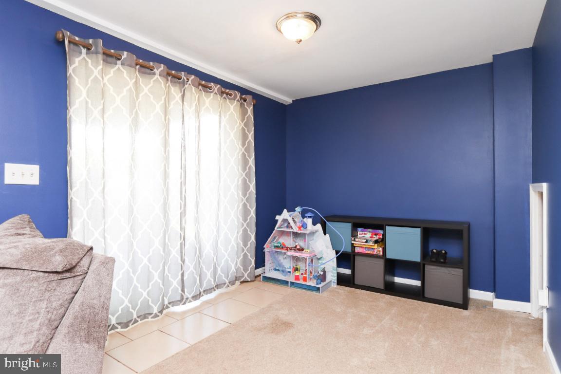 THE HIGHLANDS - Residential