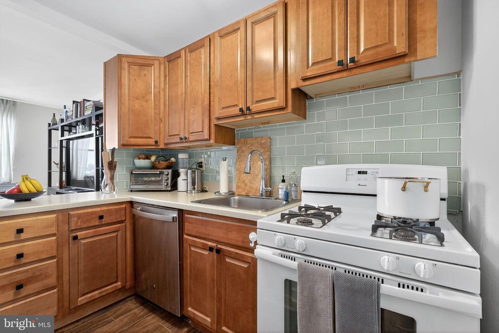 Photo of 2601 - 00 Pennsylvania Avenue #1152, PHILADELPHIA, PA 19130 (MLS # PAPH2553392)