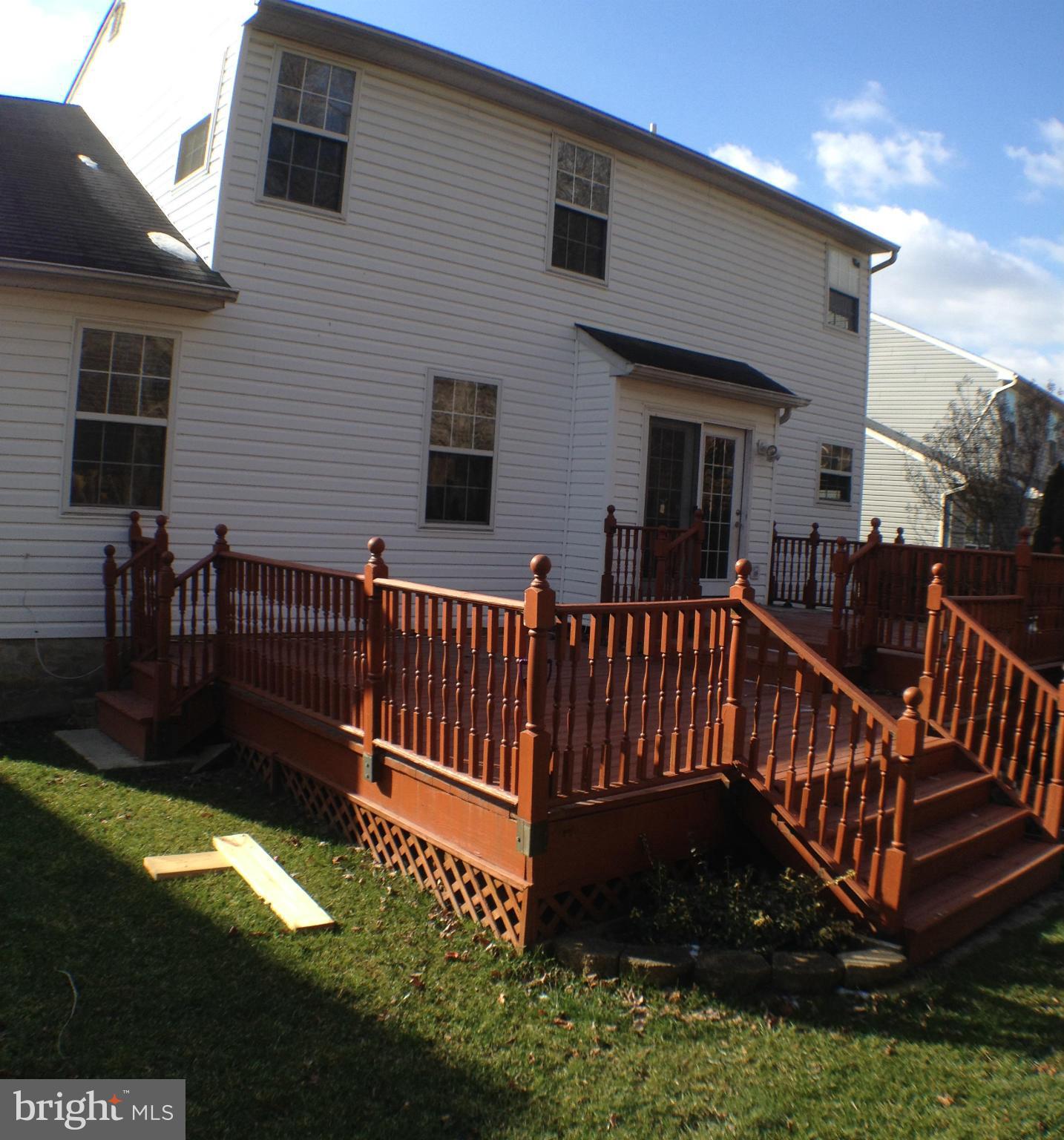 SEVEN OAKS - Residential