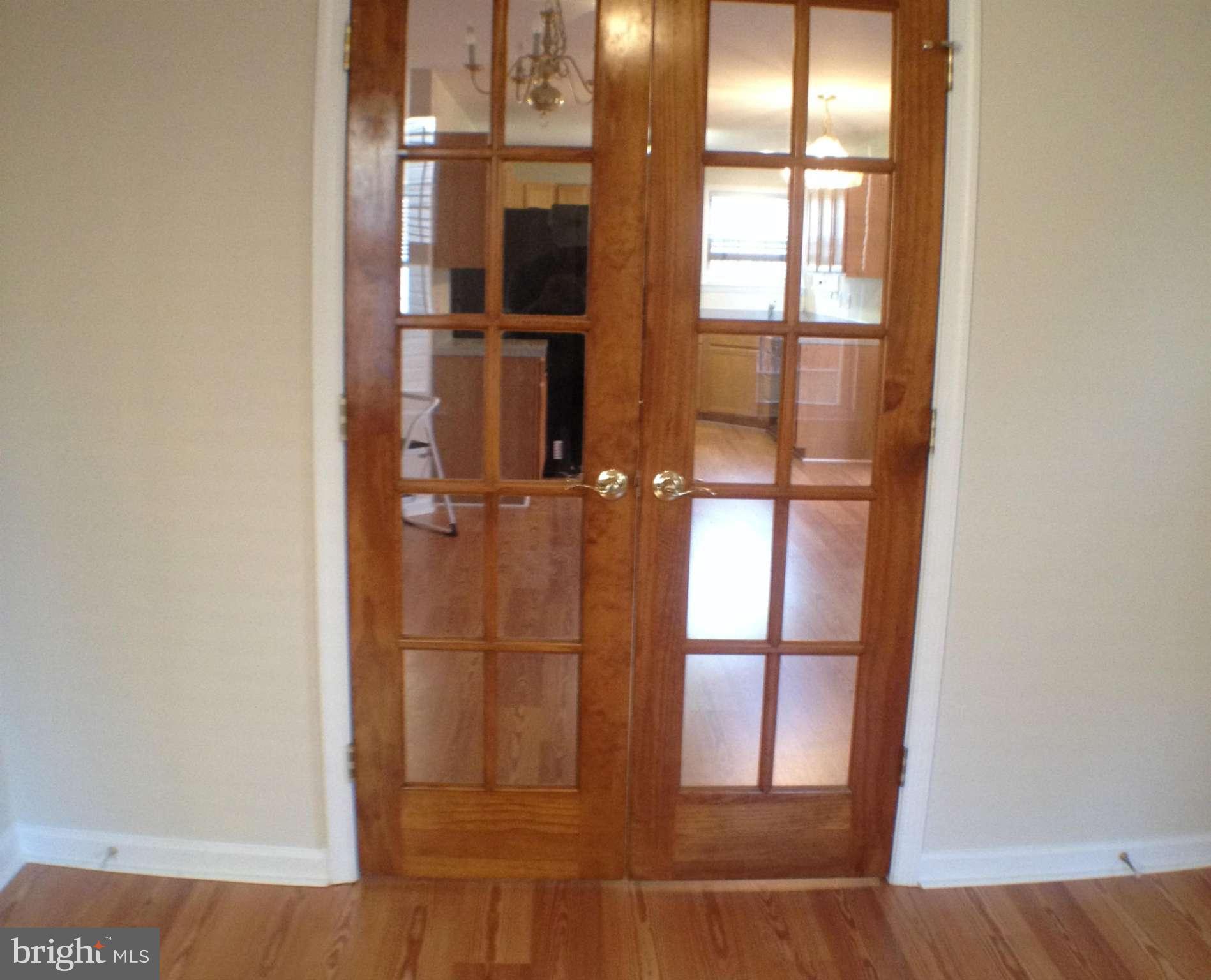 SEVEN OAKS - Residential