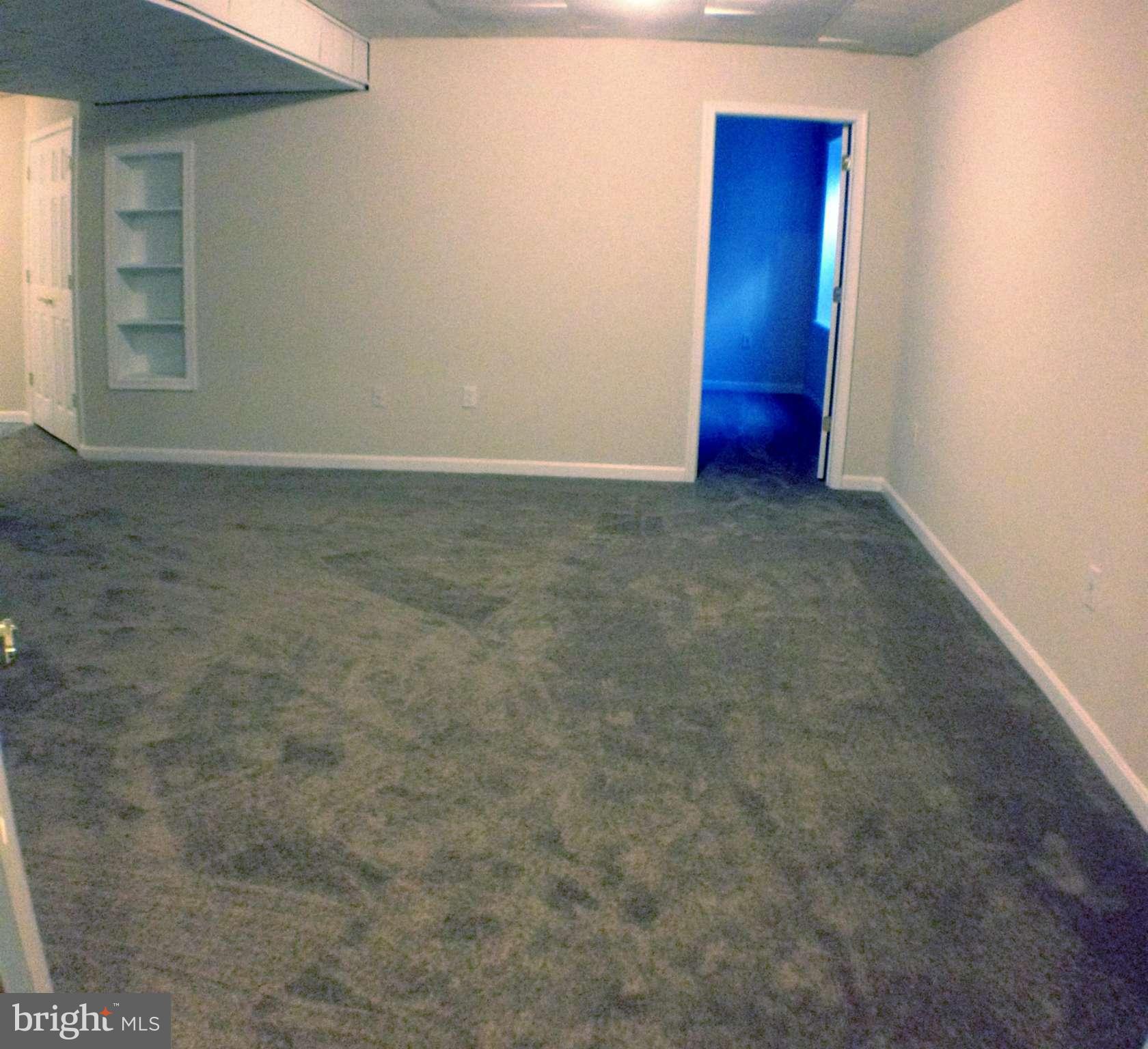 SEVEN OAKS - Residential