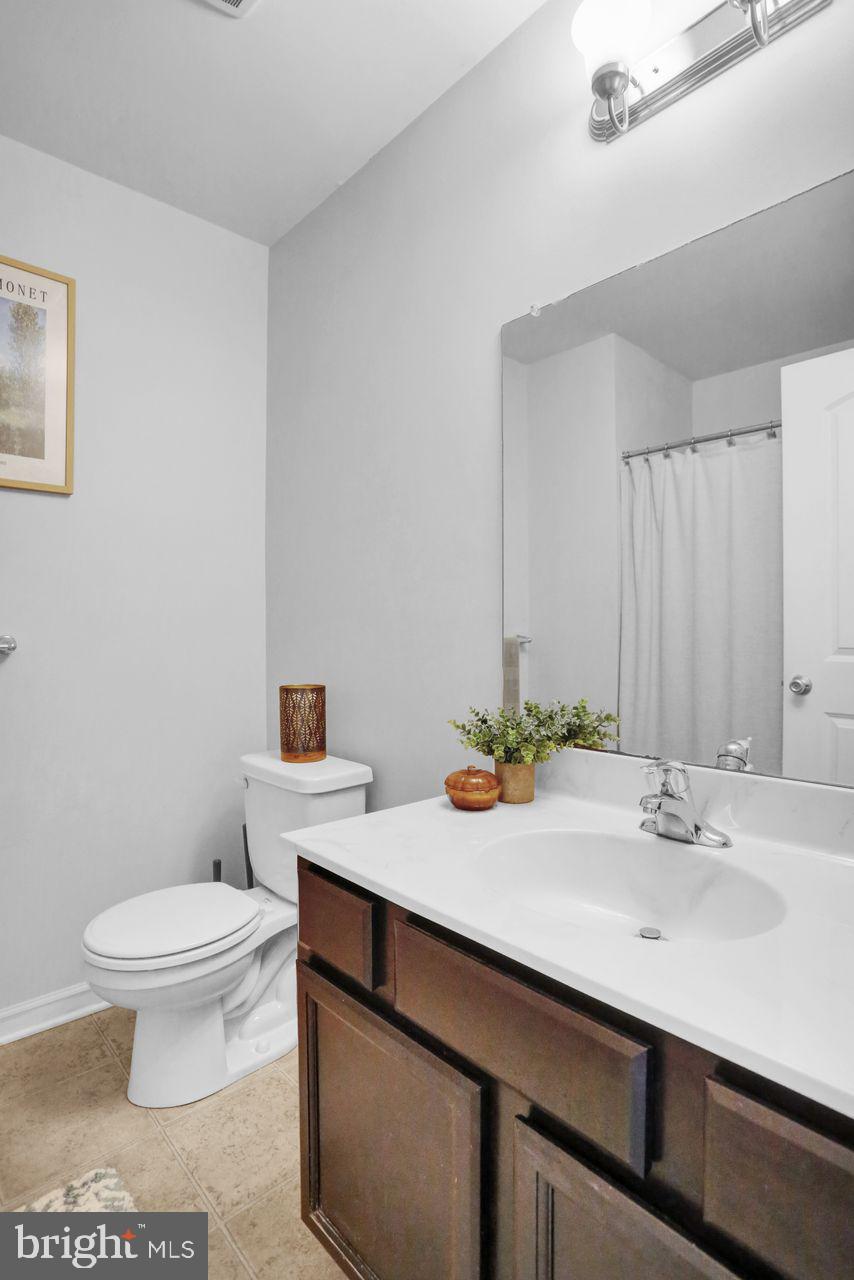 HANOVER SQUARE - Residential