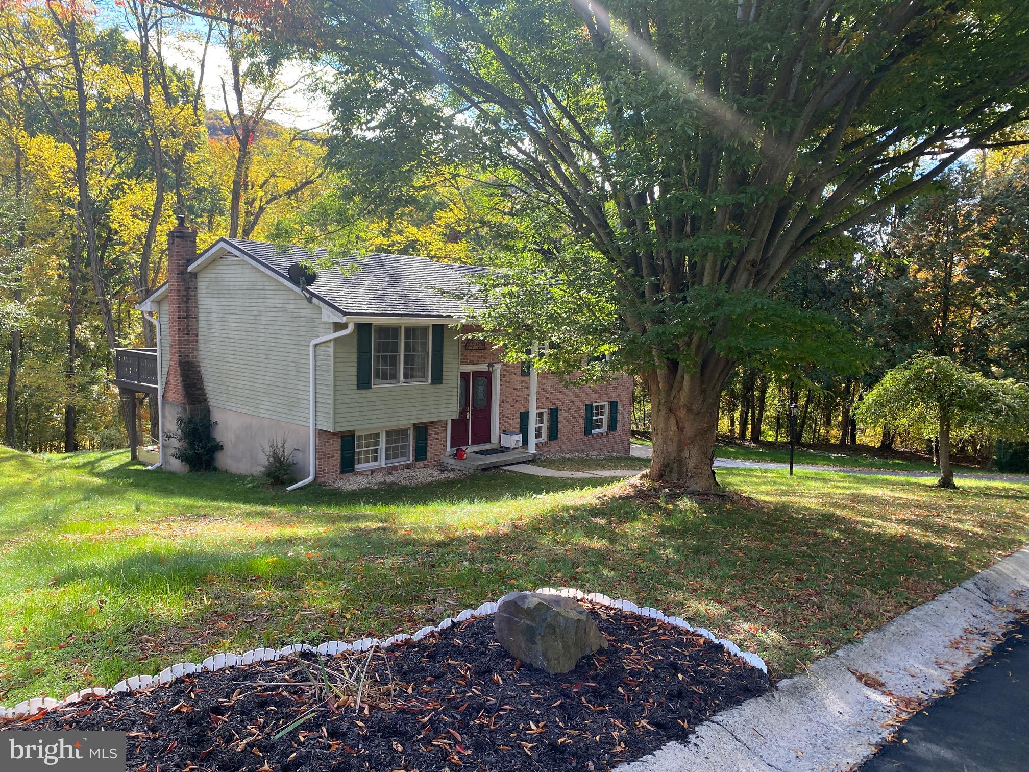 218 FOREST ROAD
