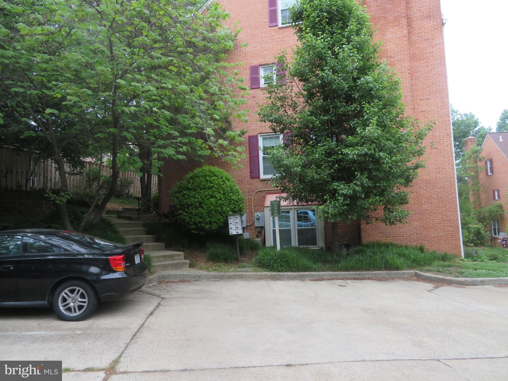 FOREST KNOLL - Residential