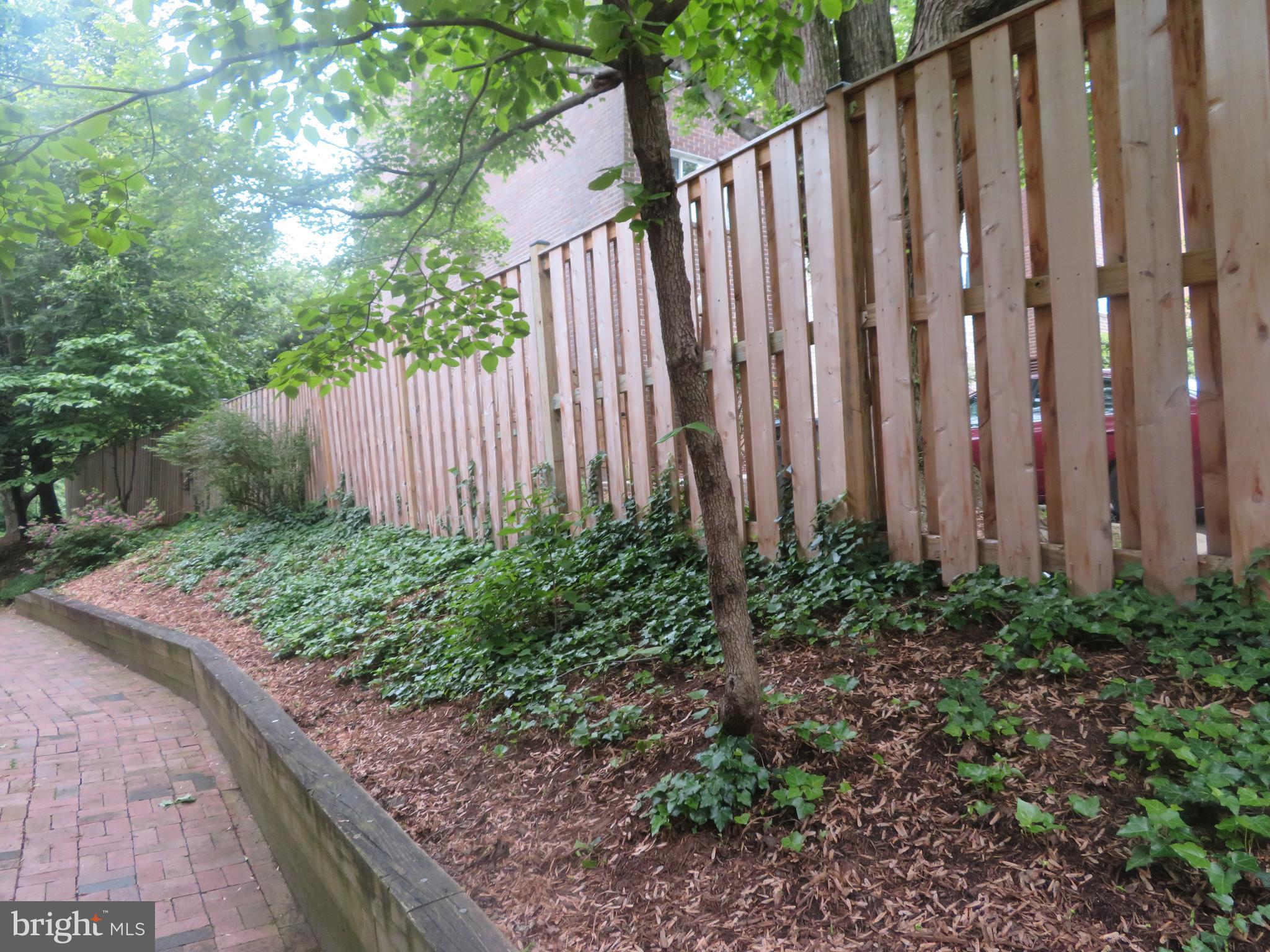 FOREST KNOLL - Residential