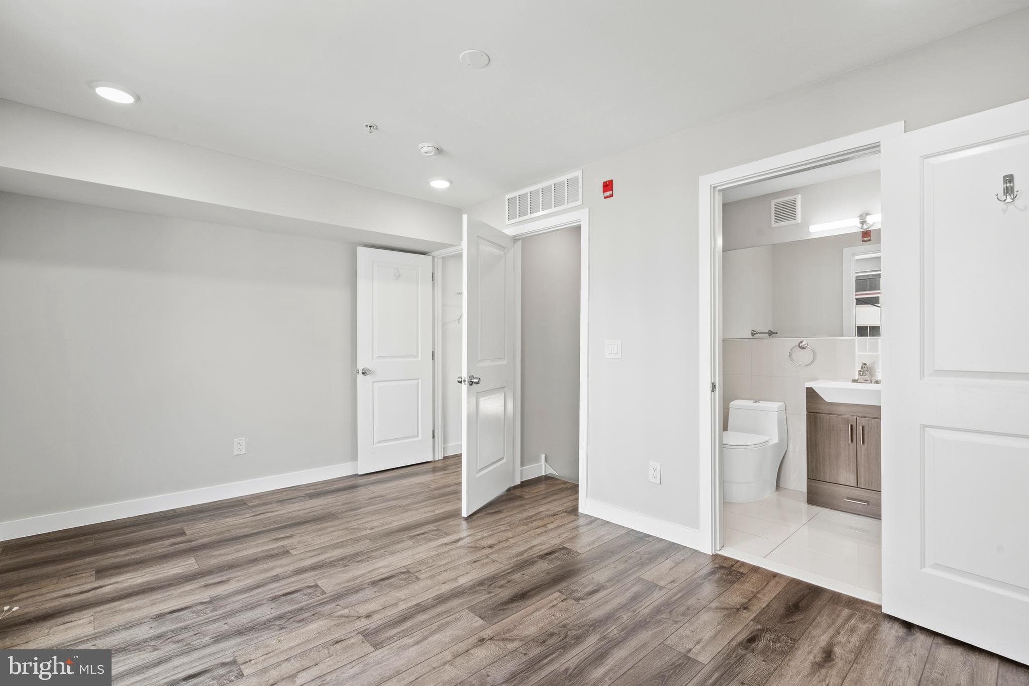 OLDE KENSINGTON - Residential