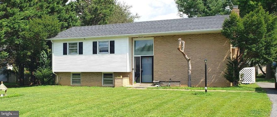 Clover Hill, Beautifull, Single Family Home 4 bedrooms with 2 Full Bathrooms lots of room on a large lot on a quiet cul-de-sac.  Hardwood floors, central A/C.    lots of storage room! Fully Finished Lower level with large family room, Fireplace,  bonus room/office or an additional bedroom, full bath, laundry, and lots of space, "As is condition" Great Home and very well maintained in a very good condition, Must see!!