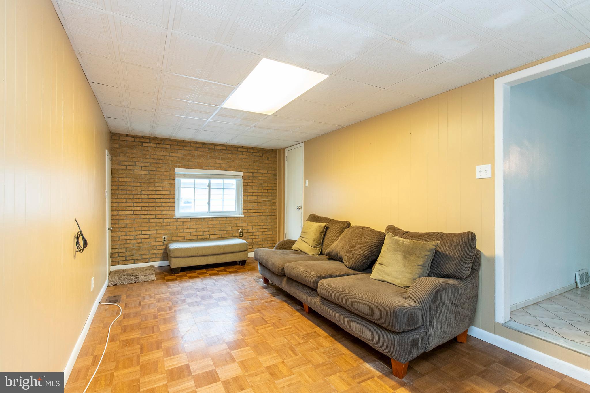 WYNNEWOOD VALLEY - Residential