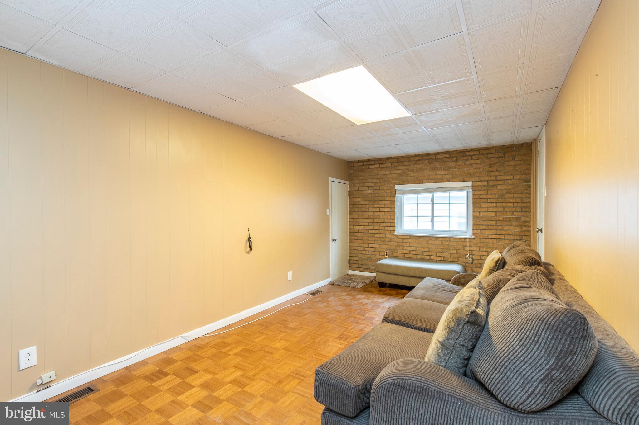 WYNNEWOOD VALLEY - Residential