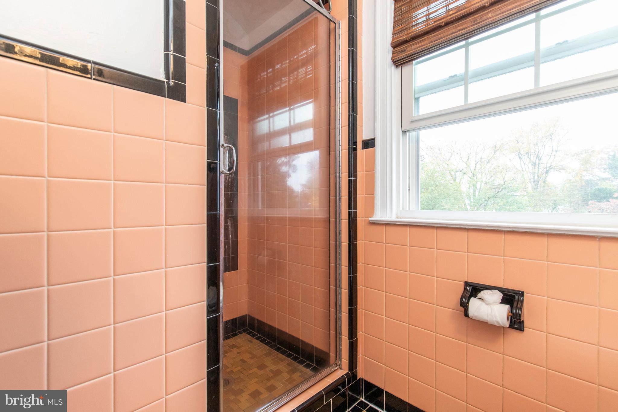 WYNNEWOOD VALLEY - Residential