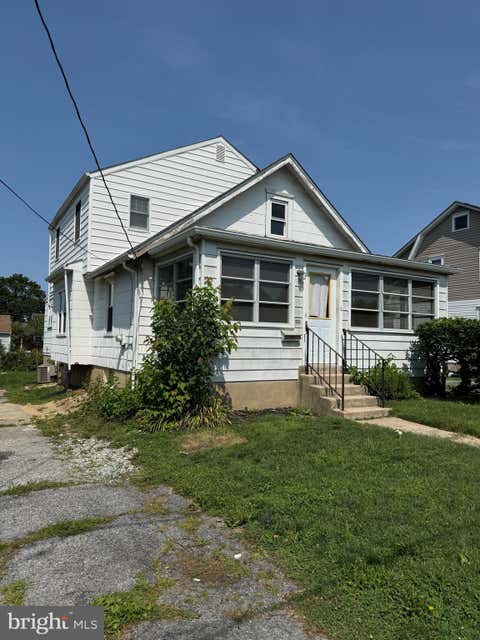 Homes For Sale - 110 Lindbergh Avenue<br/> WILMINGTON, DE 19804
