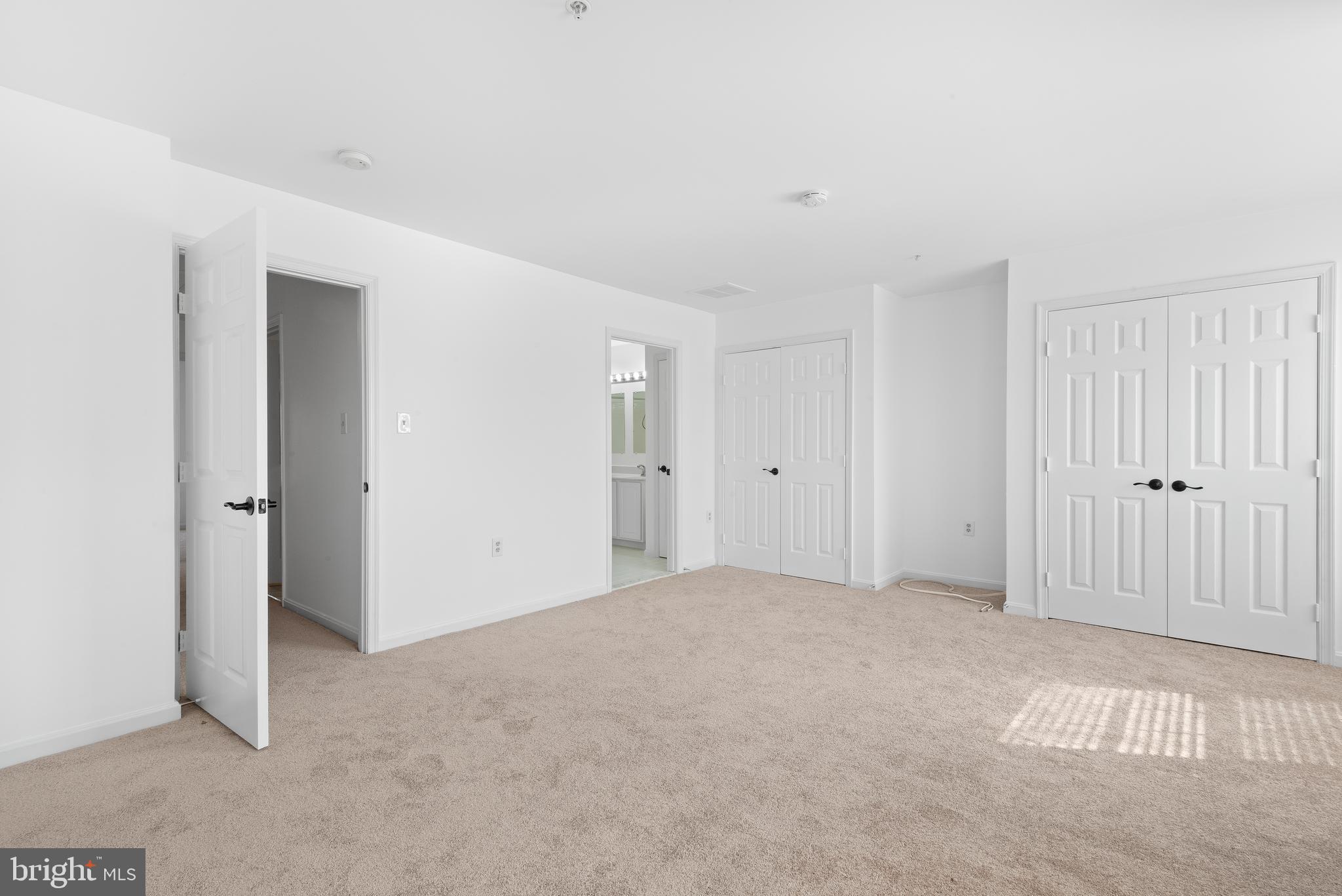 GREENBROOK MANOR - Residential