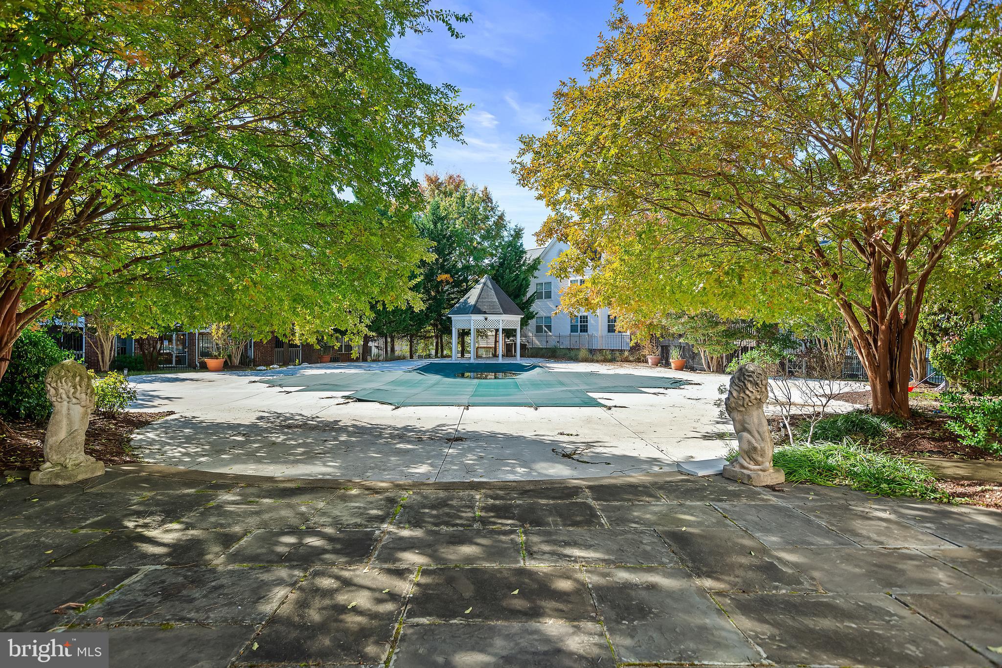 GREENBROOK MANOR - Residential