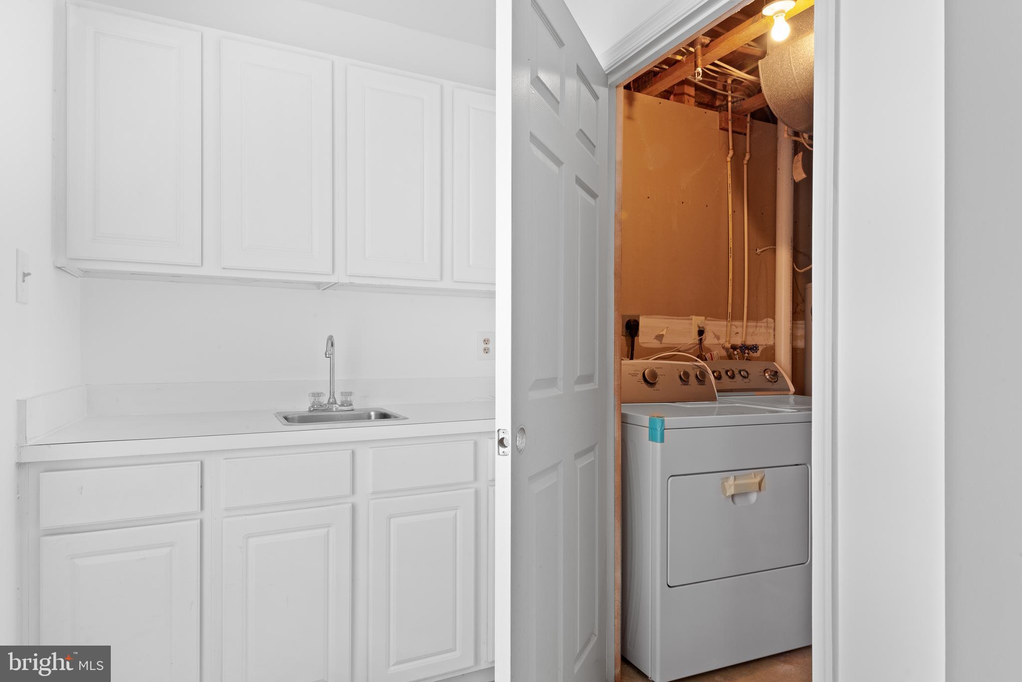 GREENBROOK MANOR - Residential