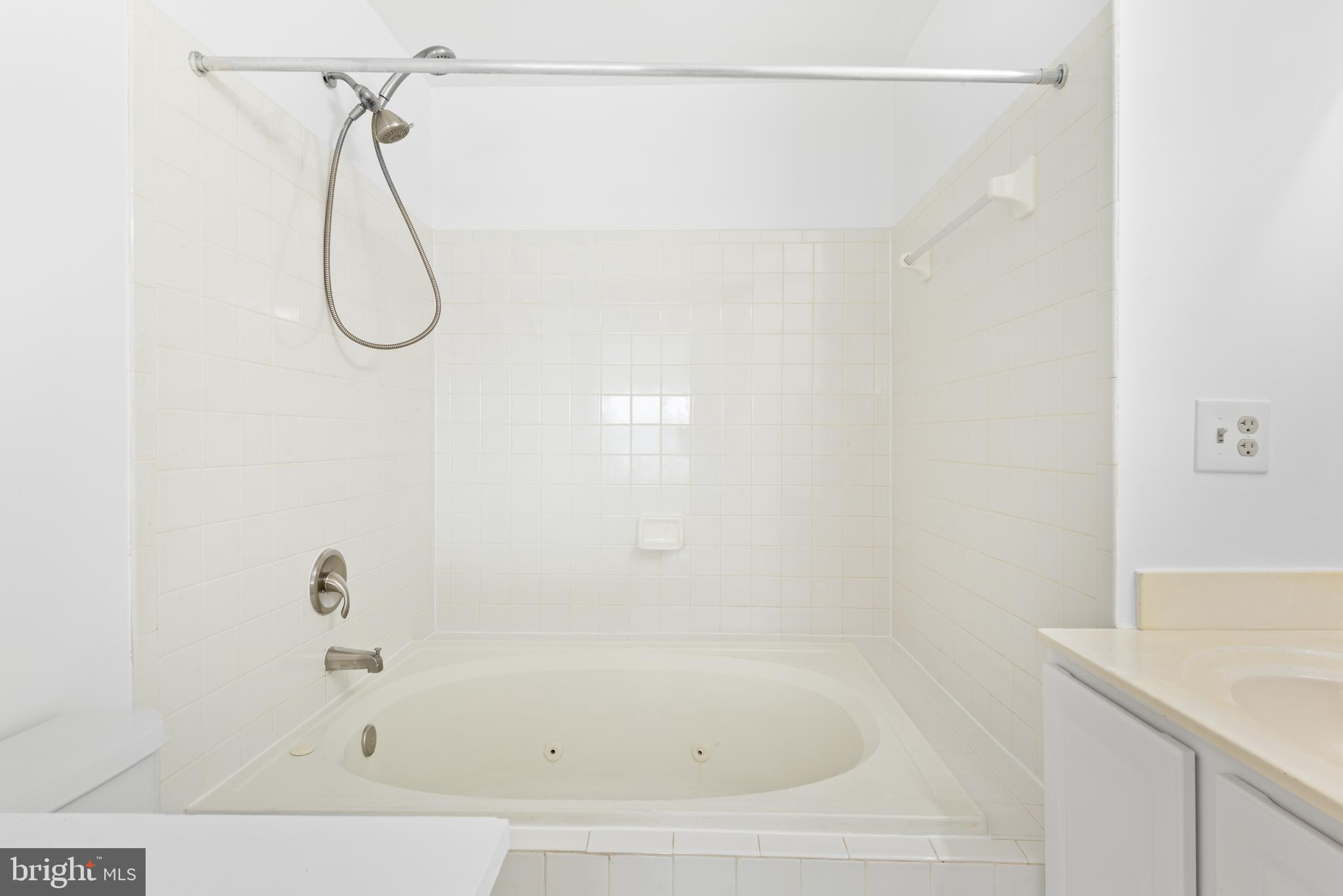 GREENBROOK MANOR - Residential