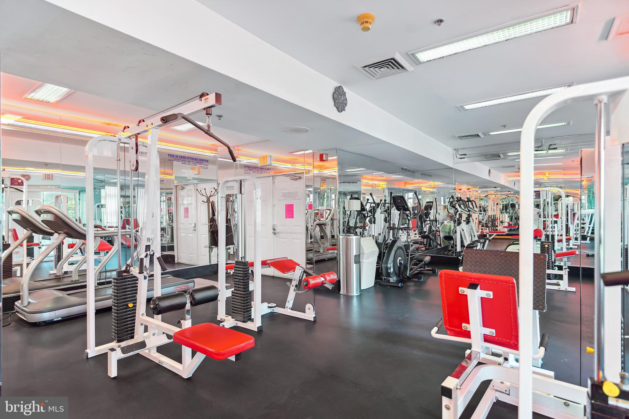 GREENBROOK MANOR - Residential