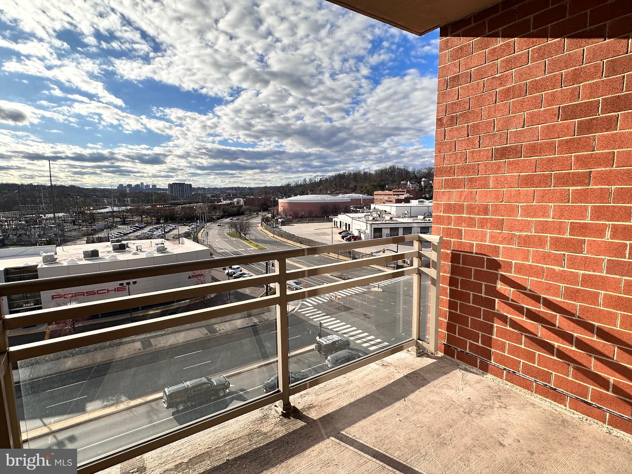 ECLIPSE ON CENTER PARK - Residential Lease