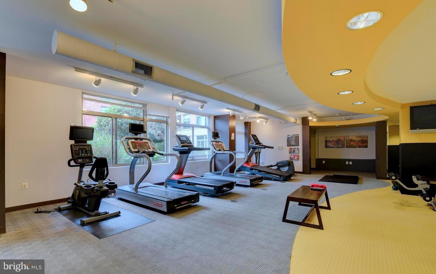 ECLIPSE ON CENTER PARK - Residential Lease