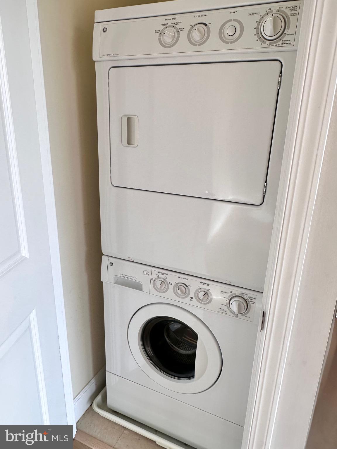 ECLIPSE ON CENTER PARK - Residential Lease