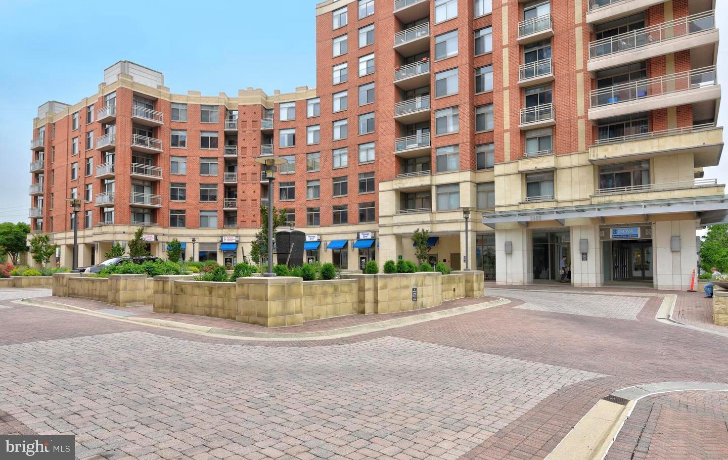 ECLIPSE ON CENTER PARK - Residential Lease