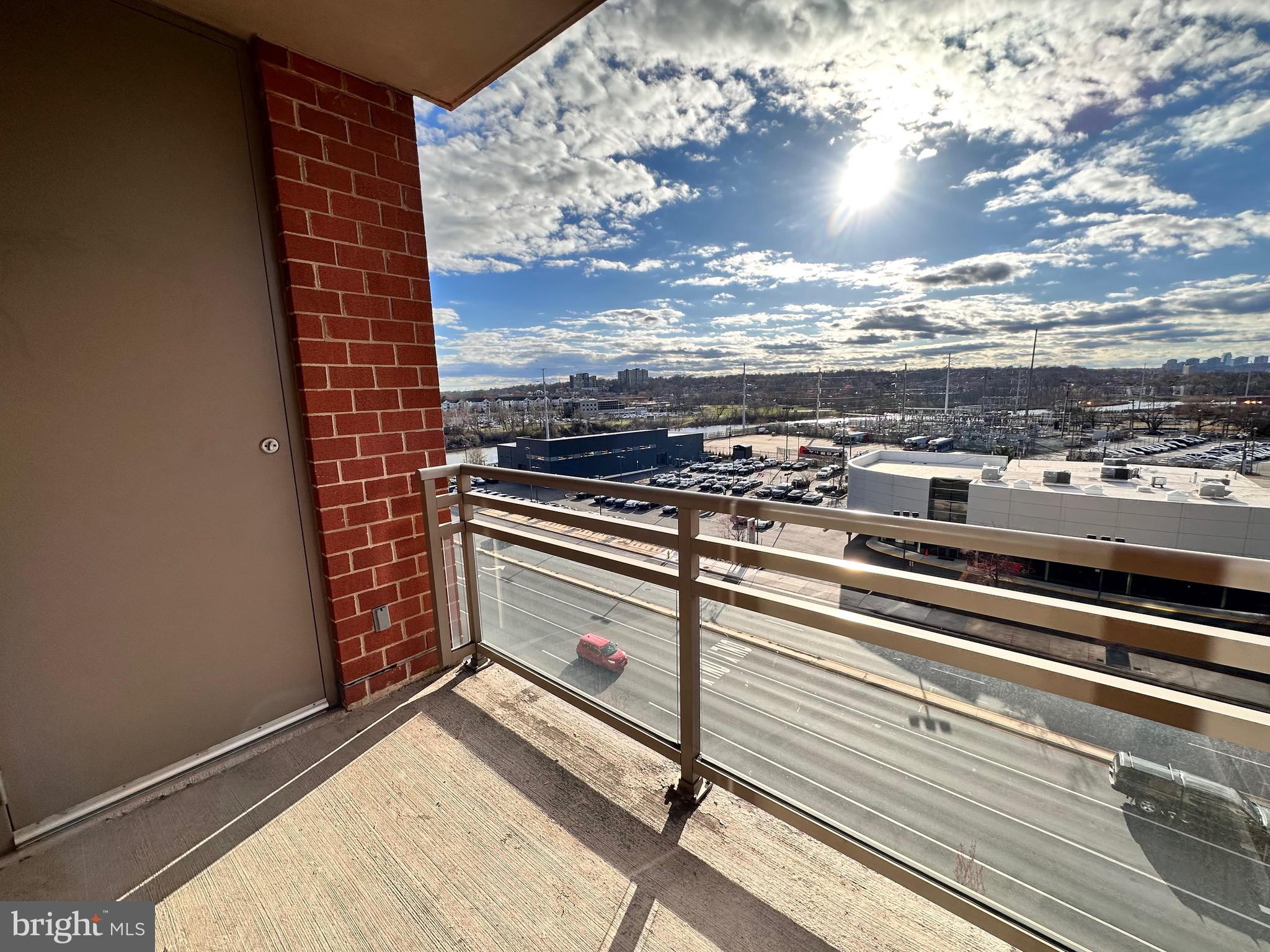 ECLIPSE ON CENTER PARK - Residential Lease