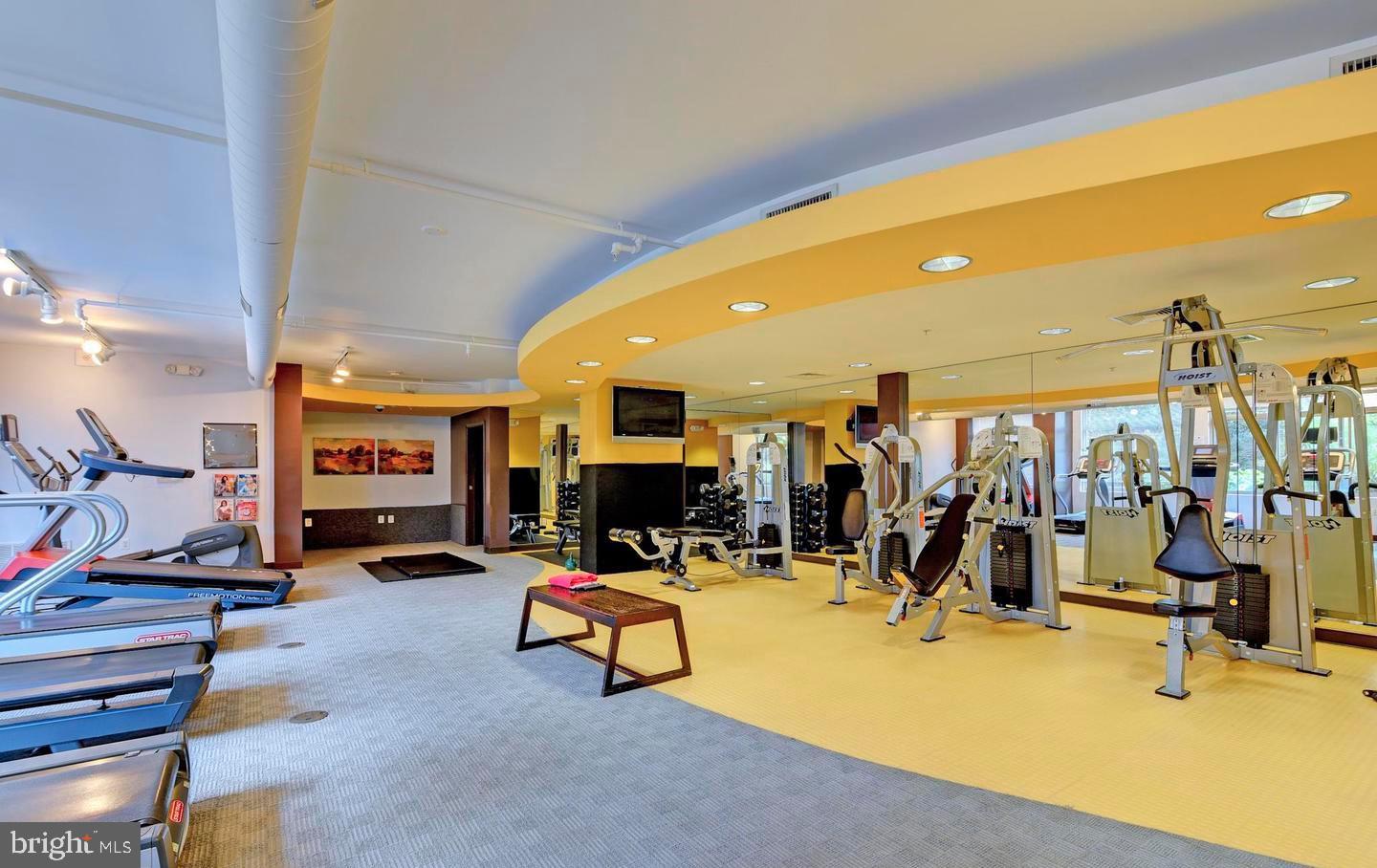 ECLIPSE ON CENTER PARK - Residential Lease