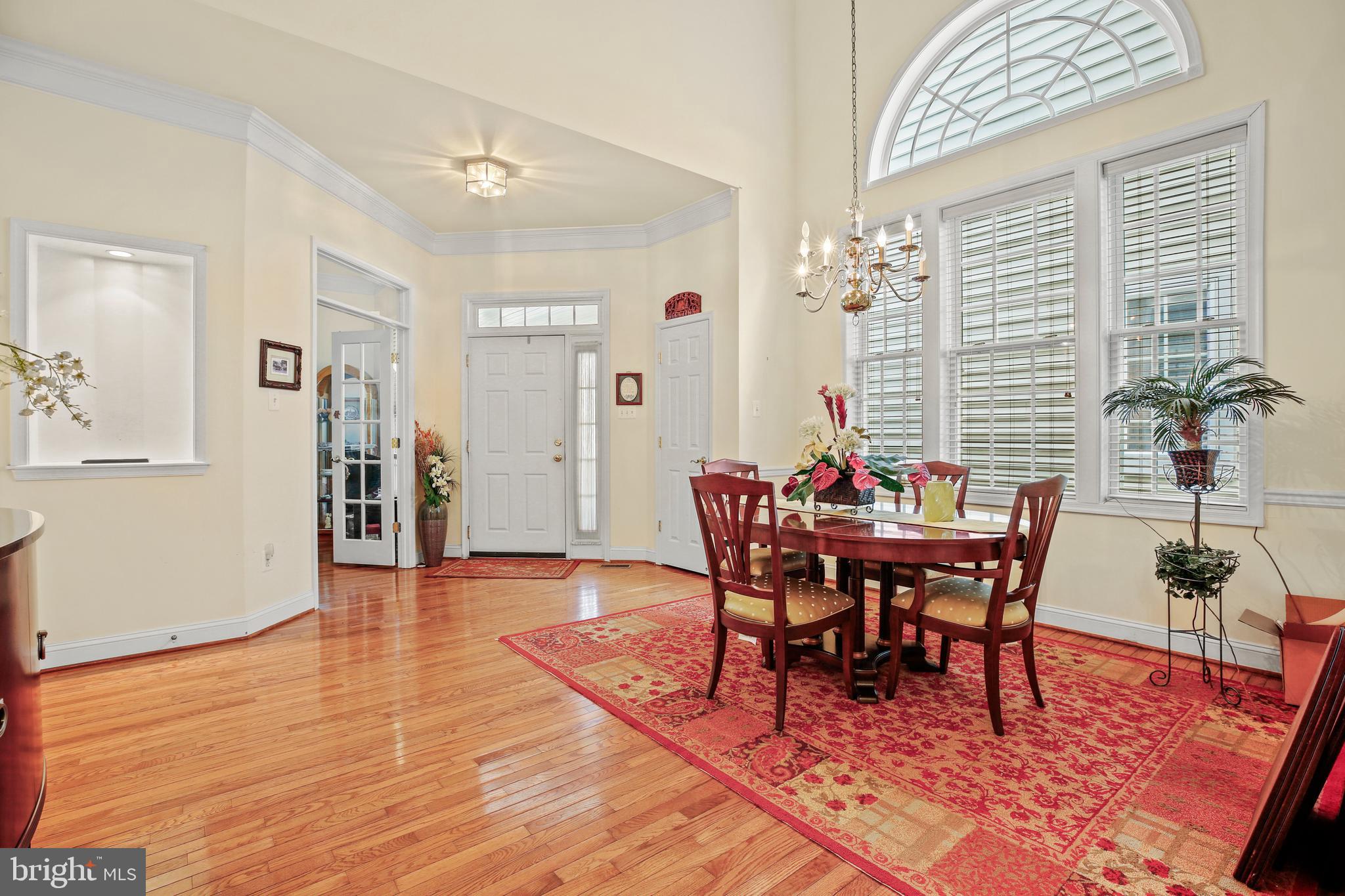 225 SHADOW GLEN COURT